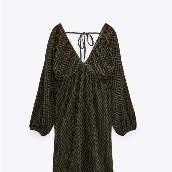 Zara printed pleated dress - Picture 4 of 11
